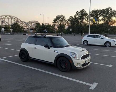 Белый Мини Hatch, объемом двигателя 1.6 л и пробегом 240 тыс. км за 8900 $, фото 19 на Automoto.ua