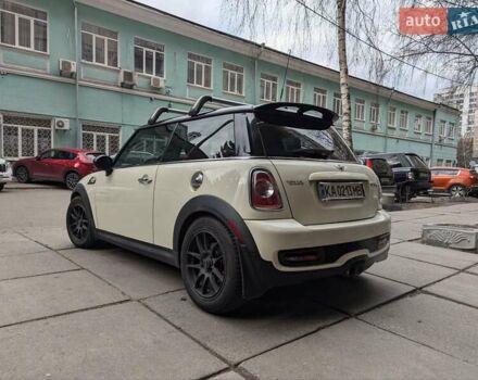 Белый Мини Hatch, объемом двигателя 1.6 л и пробегом 240 тыс. км за 8900 $, фото 8 на Automoto.ua