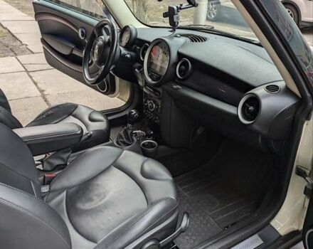 Белый Мини Hatch, объемом двигателя 1.6 л и пробегом 240 тыс. км за 8900 $, фото 14 на Automoto.ua
