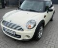 Белый Мини Hatch, объемом двигателя 1.6 л и пробегом 136 тыс. км за 7999 $, фото 1 на Automoto.ua