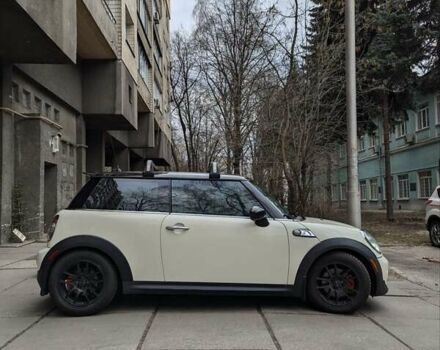 Белый Мини Hatch, объемом двигателя 1.6 л и пробегом 240 тыс. км за 8900 $, фото 11 на Automoto.ua