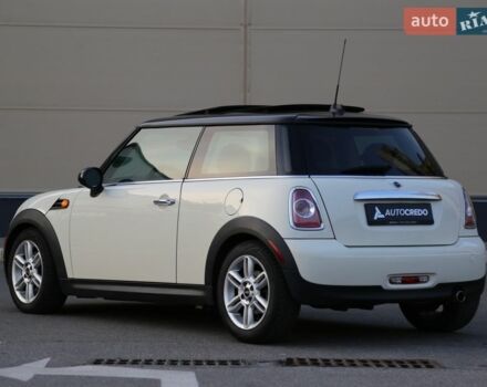 Білий Міні Hatch, об'ємом двигуна 1.6 л та пробігом 137 тис. км за 7999 $, фото 4 на Automoto.ua