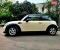 Белый Мини Hatch, объемом двигателя 1.6 л и пробегом 165 тыс. км за 7649 $, фото 1 на Automoto.ua
