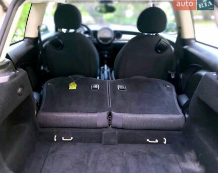 Белый Мини Hatch, объемом двигателя 1.6 л и пробегом 165 тыс. км за 7649 $, фото 14 на Automoto.ua