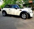 Белый Мини Hatch, объемом двигателя 1.6 л и пробегом 165 тыс. км за 7649 $, фото 7 на Automoto.ua
