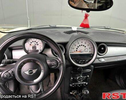 Білий Міні Hatch, об'ємом двигуна 1.6 л та пробігом 139 тис. км за 7200 $, фото 5 на Automoto.ua