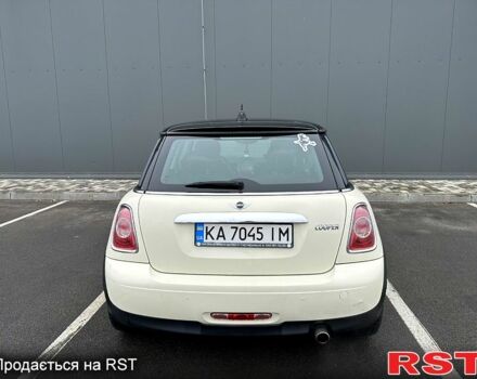 Білий Міні Hatch, об'ємом двигуна 1.6 л та пробігом 139 тис. км за 7200 $, фото 1 на Automoto.ua