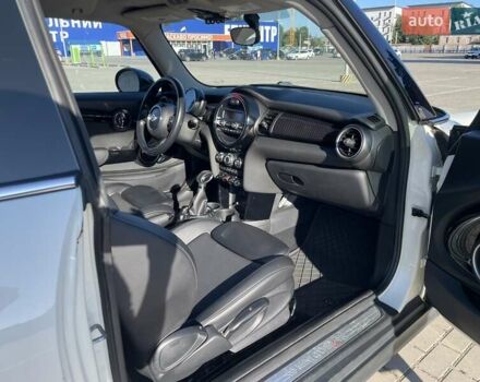 Белый Мини Hatch, объемом двигателя 2 л и пробегом 171 тыс. км за 10800 $, фото 14 на Automoto.ua