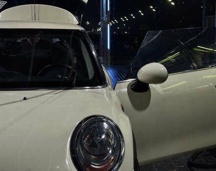 Белый Мини Hatch, объемом двигателя 1.5 л и пробегом 125 тыс. км за 12800 $, фото 3 на Automoto.ua
