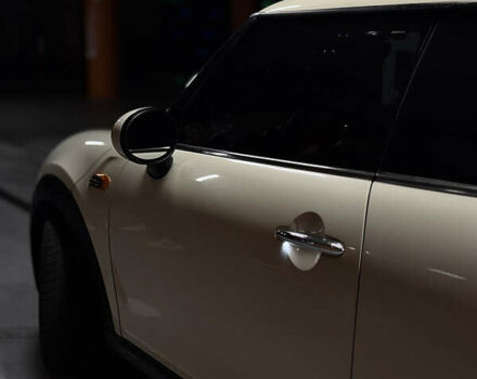 Белый Мини Hatch, объемом двигателя 1.5 л и пробегом 125 тыс. км за 12800 $, фото 6 на Automoto.ua