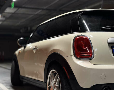 Белый Мини Hatch, объемом двигателя 1.5 л и пробегом 125 тыс. км за 12800 $, фото 8 на Automoto.ua