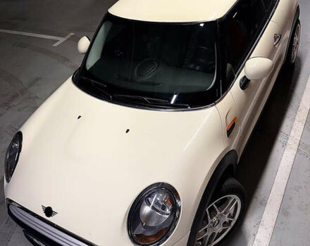 Белый Мини Hatch, объемом двигателя 1.5 л и пробегом 125 тыс. км за 12800 $, фото 14 на Automoto.ua