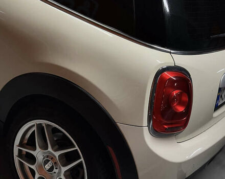 Белый Мини Hatch, объемом двигателя 1.5 л и пробегом 125 тыс. км за 12800 $, фото 7 на Automoto.ua