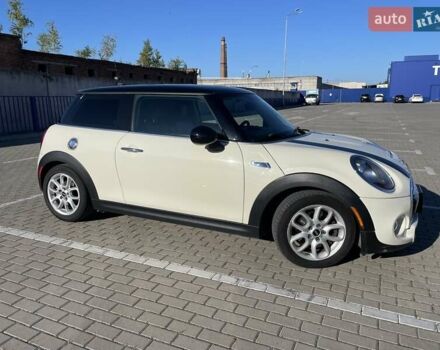 Белый Мини Hatch, объемом двигателя 2 л и пробегом 171 тыс. км за 10800 $, фото 3 на Automoto.ua