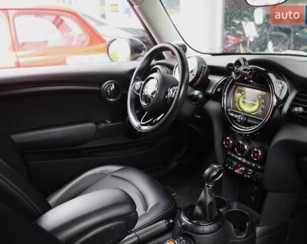 Белый Мини Hatch, объемом двигателя 1.5 л и пробегом 157 тыс. км за 9400 $, фото 11 на Automoto.ua