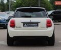 Белый Мини Hatch, объемом двигателя 1.5 л и пробегом 157 тыс. км за 9400 $, фото 5 на Automoto.ua
