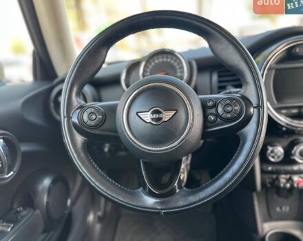 Белый Мини Hatch, объемом двигателя 1.2 л и пробегом 83 тыс. км за 13990 $, фото 22 на Automoto.ua