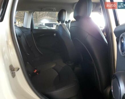 Білий Міні Hatch, об'ємом двигуна 2 л та пробігом 103 тис. км за 3400 $, фото 9 на Automoto.ua