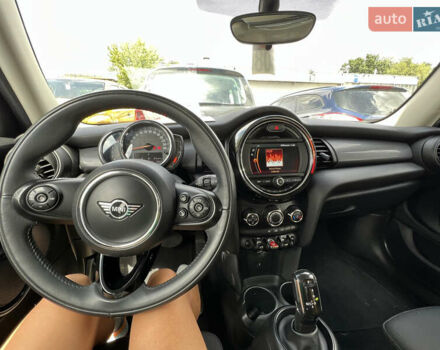 Білий Міні Hatch, об'ємом двигуна 1.5 л та пробігом 56 тис. км за 17000 $, фото 4 на Automoto.ua