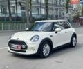 Білий Міні Hatch, об'ємом двигуна 1.5 л та пробігом 58 тис. км за 15490 $, фото 1 на Automoto.ua