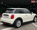 Белый Мини Hatch, объемом двигателя 1.5 л и пробегом 58 тыс. км за 16490 $, фото 6 на Automoto.ua
