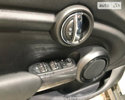 Белый Мини Hatch, объемом двигателя 1.5 л и пробегом 55 тыс. км за 14500 $, фото 10 на Automoto.ua
