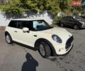 Білий Міні Hatch, об'ємом двигуна 1.5 л та пробігом 58 тис. км за 13540 $, фото 3 на Automoto.ua