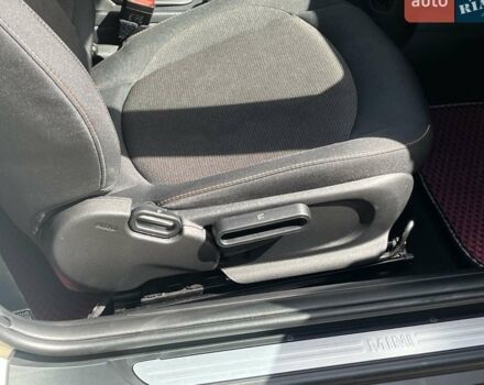 Білий Міні Hatch, об'ємом двигуна 1.5 л та пробігом 58 тис. км за 13890 $, фото 26 на Automoto.ua