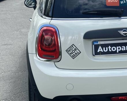 Білий Міні Hatch, об'ємом двигуна 1.5 л та пробігом 58 тис. км за 13890 $, фото 10 на Automoto.ua