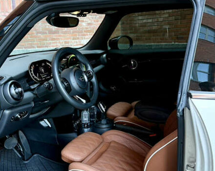 Белый Мини Hatch, объемом двигателя 2 л и пробегом 20 тыс. км за 31000 $, фото 11 на Automoto.ua