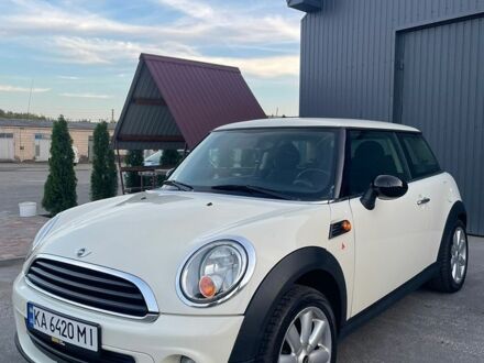 Білий Міні Hatch, об'ємом двигуна 1.6 л та пробігом 265 тис. км за 4850 $, фото 1 на Automoto.ua