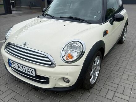 Білий Міні Hatch, об'ємом двигуна 1.6 л та пробігом 136 тис. км за 8200 $, фото 1 на Automoto.ua