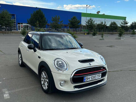 Білий Міні Hatch, об'ємом двигуна 1.5 л та пробігом 79 тис. км за 13400 $, фото 1 на Automoto.ua