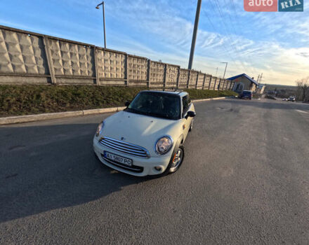 Бежевый Мини Hatch, объемом двигателя 1.6 л и пробегом 215 тыс. км за 7000 $, фото 1 на Automoto.ua