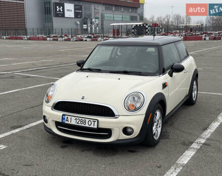 Бежевый Мини Hatch, объемом двигателя 1.6 л и пробегом 165 тыс. км за 10900 $, фото 4 на Automoto.ua