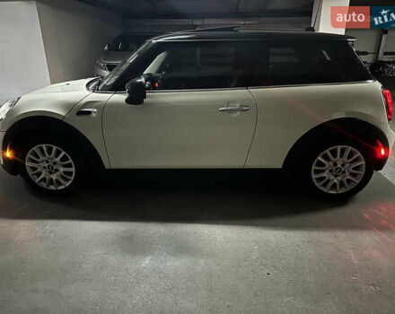 Бежевый Мини Hatch, объемом двигателя 1.5 л и пробегом 94 тыс. км за 12500 $, фото 6 на Automoto.ua