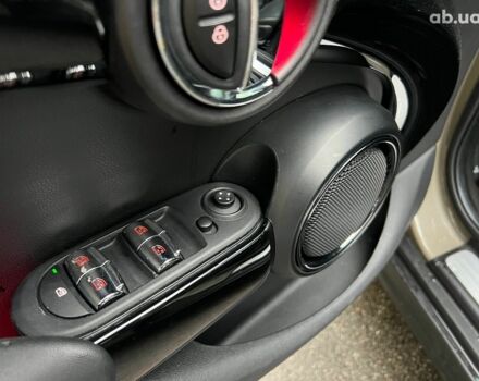 Бежевий Міні Hatch, об'ємом двигуна 1.6 л та пробігом 57 тис. км за 16990 $, фото 14 на Automoto.ua