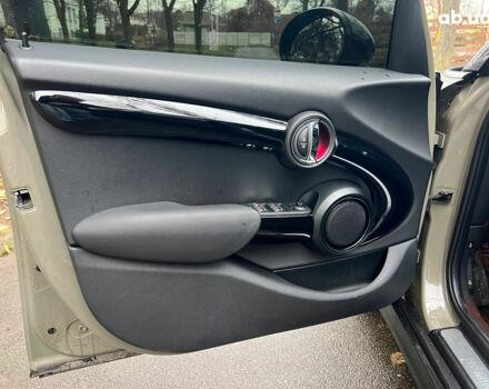 Бежевий Міні Hatch, об'ємом двигуна 1.6 л та пробігом 57 тис. км за 16990 $, фото 12 на Automoto.ua