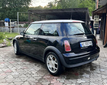 Черный Мини Hatch, объемом двигателя 1.6 л и пробегом 255 тыс. км за 5300 $, фото 1 на Automoto.ua