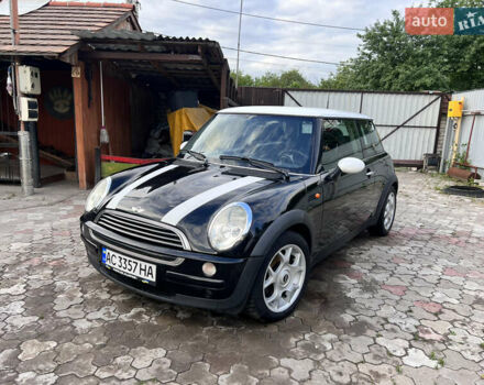 Черный Мини Hatch, объемом двигателя 1.6 л и пробегом 255 тыс. км за 5300 $, фото 2 на Automoto.ua