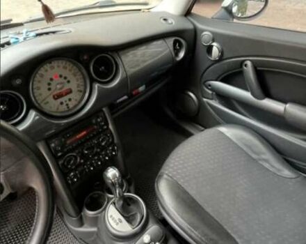 Черный Мини Hatch, объемом двигателя 1.6 л и пробегом 302 тыс. км за 4800 $, фото 1 на Automoto.ua