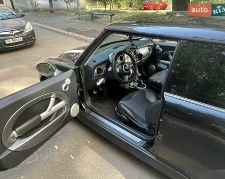 Чорний Міні Hatch, об'ємом двигуна 1.6 л та пробігом 267 тис. км за 2800 $, фото 10 на Automoto.ua