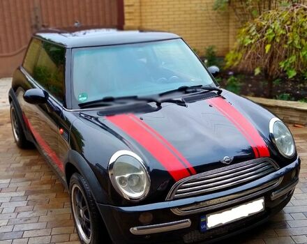 Черный Мини Hatch, объемом двигателя 1.6 л и пробегом 230 тыс. км за 4300 $, фото 1 на Automoto.ua