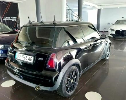 Черный Мини Hatch, объемом двигателя 1.6 л и пробегом 200 тыс. км за 3500 $, фото 4 на Automoto.ua