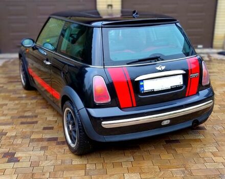 Черный Мини Hatch, объемом двигателя 1.6 л и пробегом 230 тыс. км за 4300 $, фото 4 на Automoto.ua