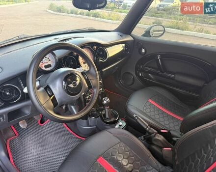 Чорний Міні Hatch, об'ємом двигуна 1.6 л та пробігом 224 тис. км за 4500 $, фото 16 на Automoto.ua