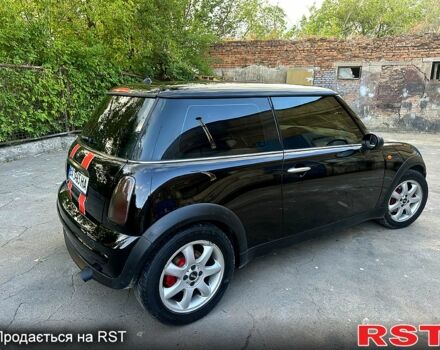 Черный Мини Hatch, объемом двигателя 1.6 л и пробегом 210 тыс. км за 5500 $, фото 3 на Automoto.ua