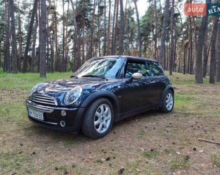 Черный Мини Hatch, объемом двигателя 1.6 л и пробегом 243 тыс. км за 6732 $, фото 1 на Automoto.ua