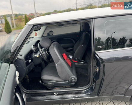 Чорний Міні Hatch, об'ємом двигуна 1.6 л та пробігом 250 тис. км за 4350 $, фото 15 на Automoto.ua