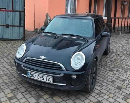 Черный Мини Hatch, объемом двигателя 1.6 л и пробегом 220 тыс. км за 4199 $, фото 1 на Automoto.ua